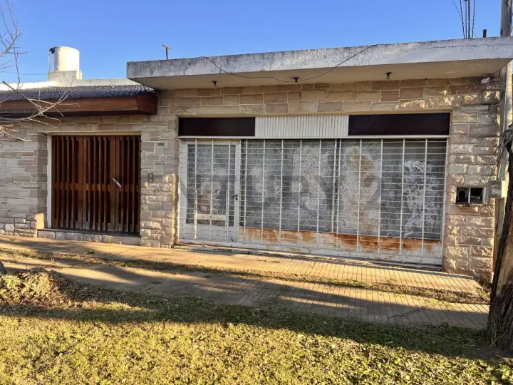 Casa de 3 dormitorios en La Plata, foto 1