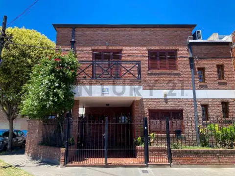 Casa de 3 dormitorios en La Plata