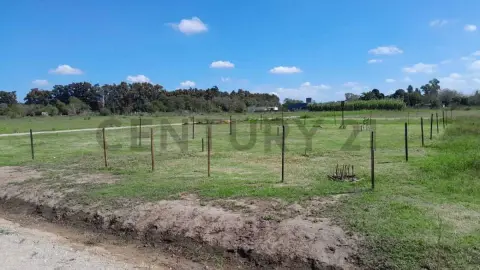 Lote de 326 m² en Los Hornos