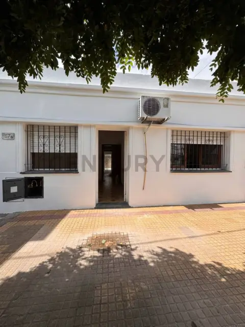 Casa de 2 dormitorios en La Plata