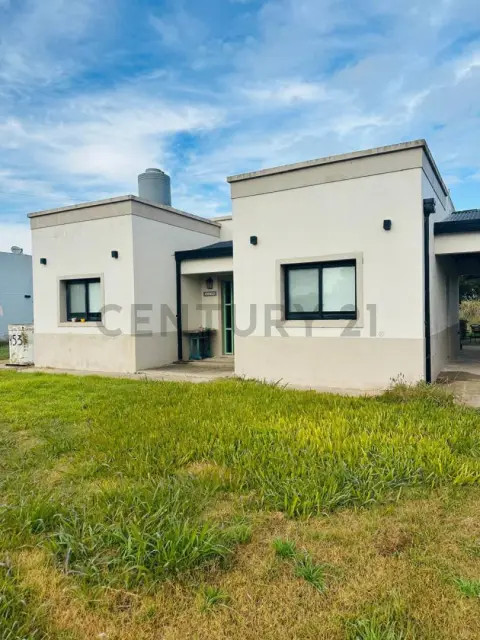 Casa de 1 dormitorio en Berisso