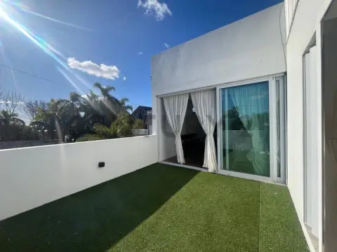 Dúplex de 2 dormitorios en Ensenada