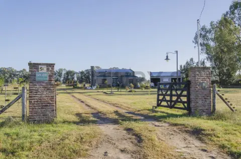 Quinta de 2 dormitorios en Etcheverry